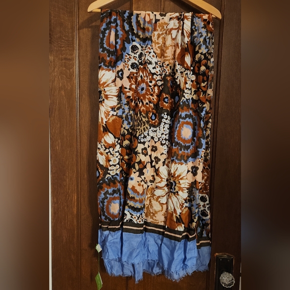 Vera Bradley Soft Fringe Scarf in Madison Garden Blush, New with Tags - Picture 1 of 4